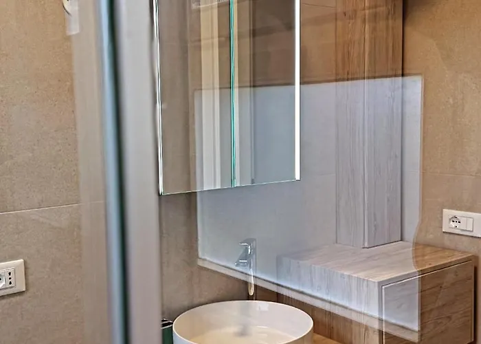 Venice Grey Apartment