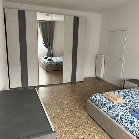 Venice Grey Апартаменты Местре