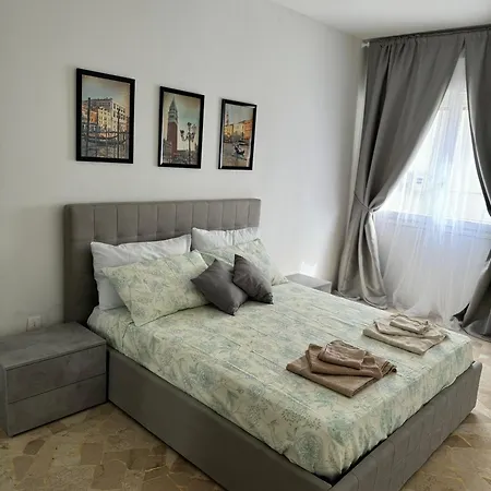 Апартаменты Venice Grey *