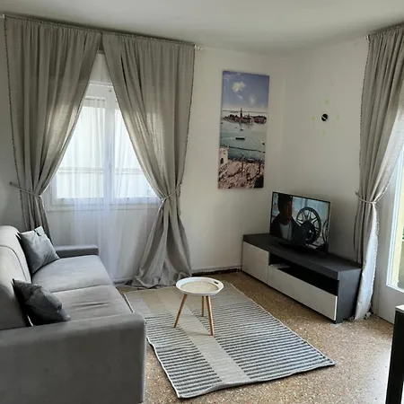 Venice Grey Apartment